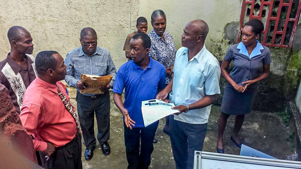 De l’eau dans les écoles à Haïti